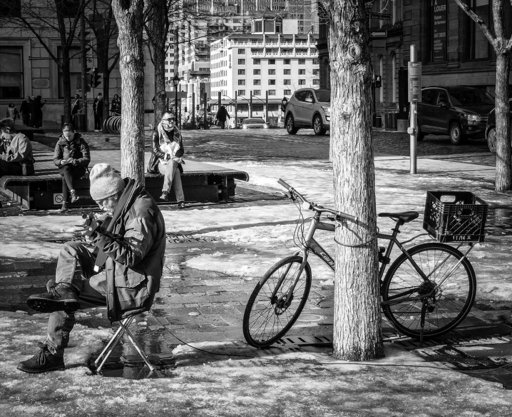 The Busker, The Guitar and The Bike